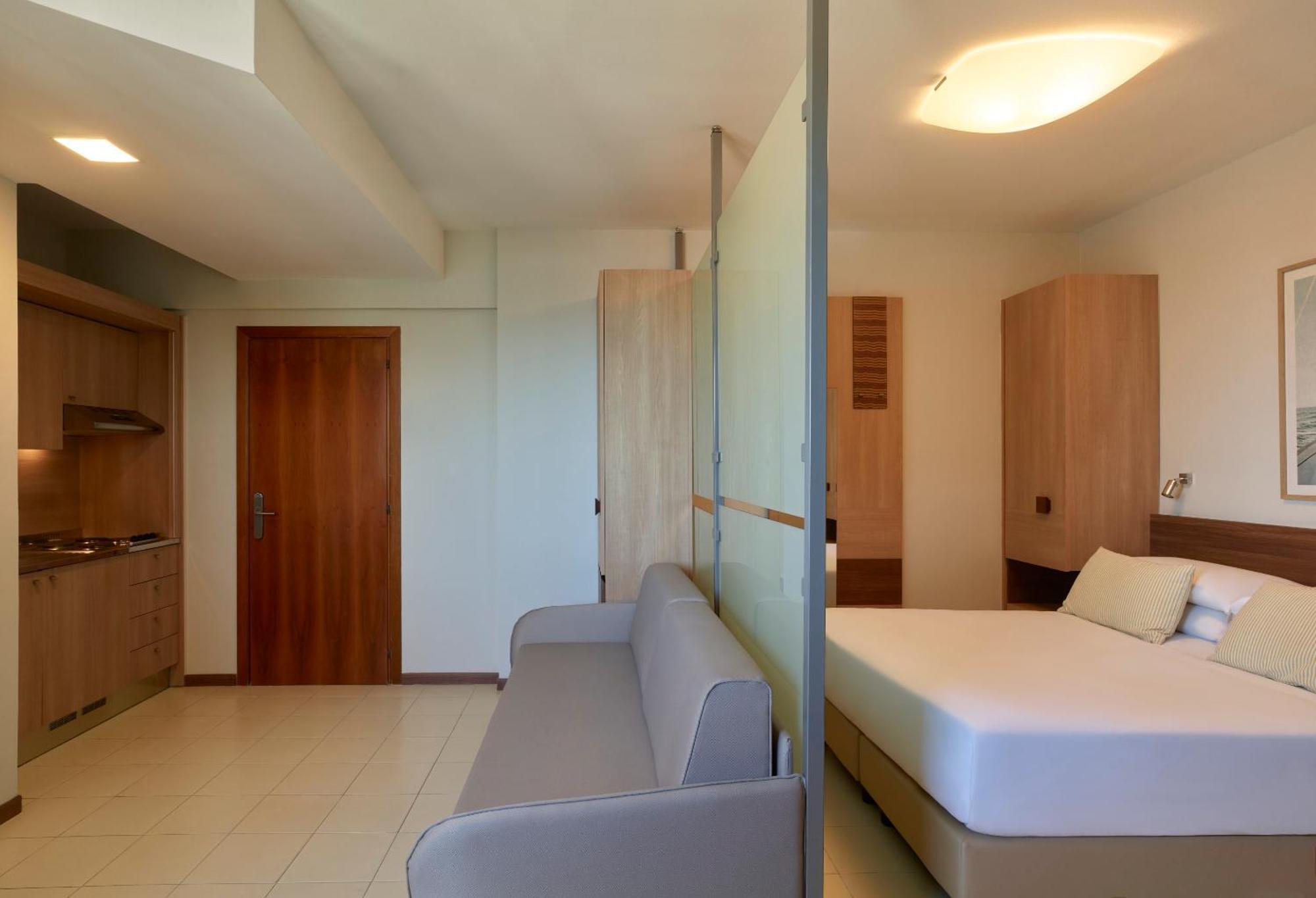 Serena Majestic Residence Montesilvano Marina Kamer foto