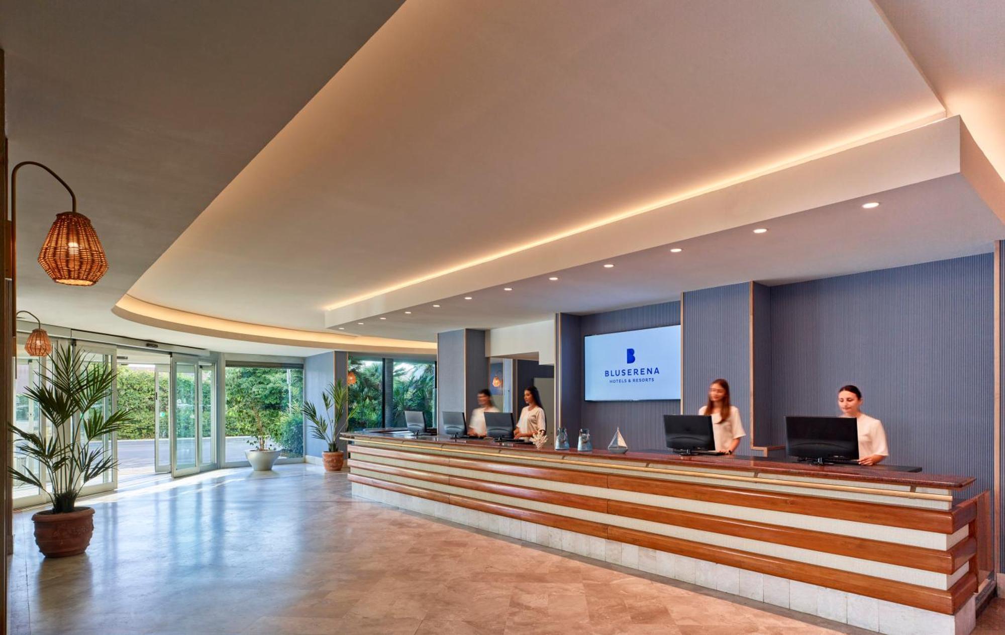 Serena Majestic Residence Montesilvano Marina Buitenkant foto