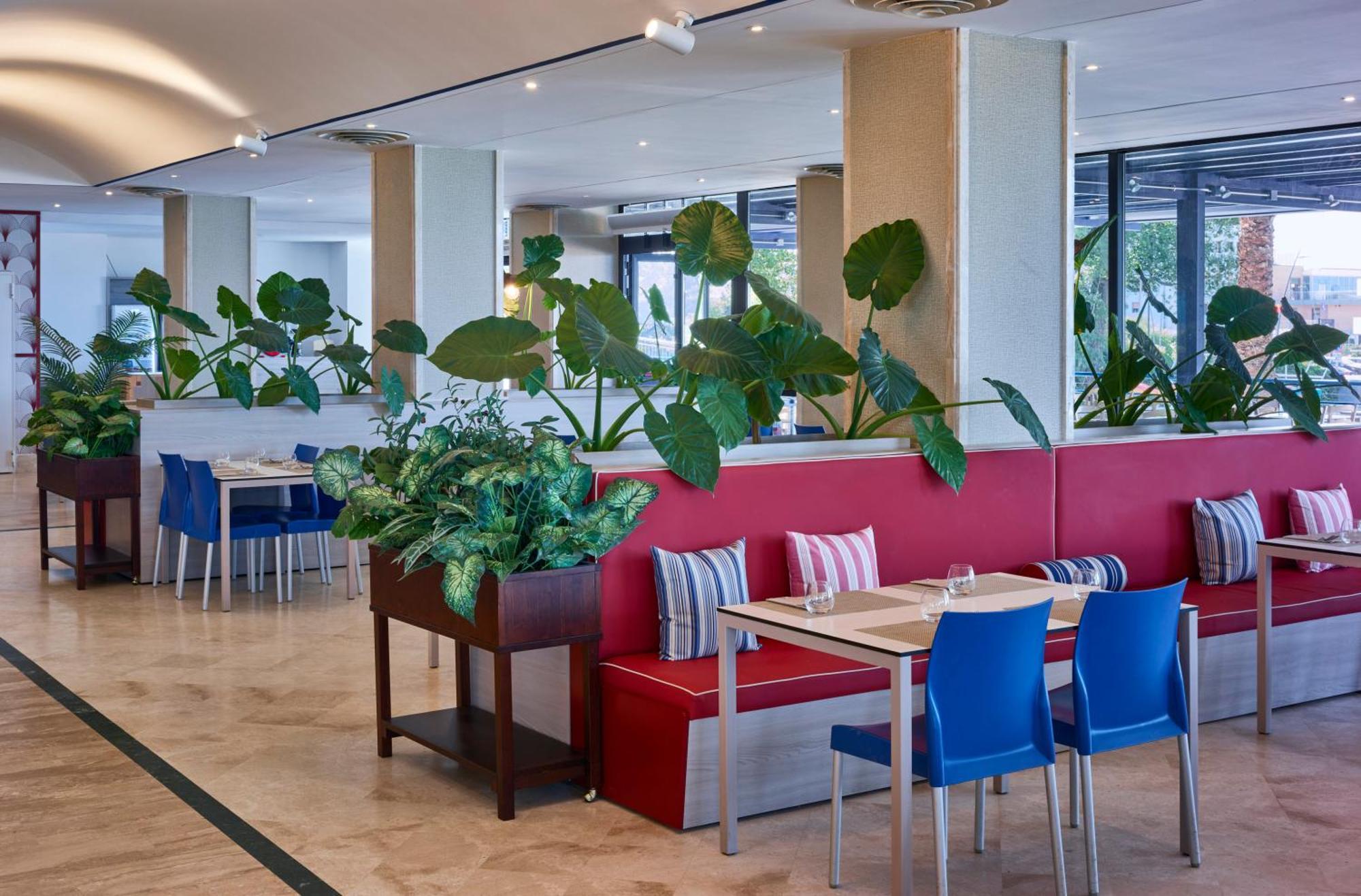 Serena Majestic Residence Montesilvano Marina Buitenkant foto